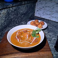 A picture of Malai kofta paneer.