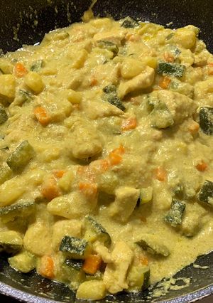 Foto di Pollo Thai al curry e latte di cocco