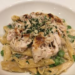A picture of Chicken Carbonara.