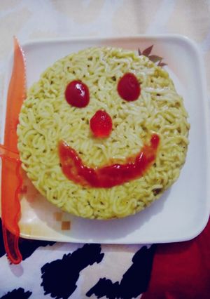 A picture of Jhatpat yummy maggi cake.