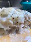 Blanca y radiante va la...(Merluza con salsa blanca gratinada)