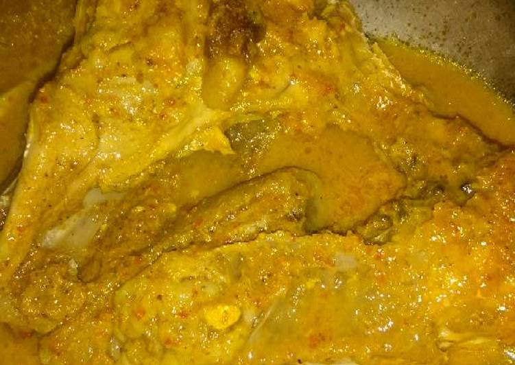 Langkah Mudah untuk Menyiapkan kepala ikan gulai pakket sibolga yang Enak Banget