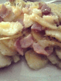 Una foto de Patatas al ajillo con bacon