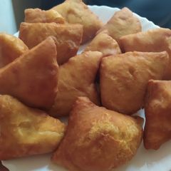A picture of Mandazi.