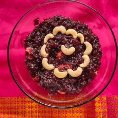 A picture of Beetroot halwa.