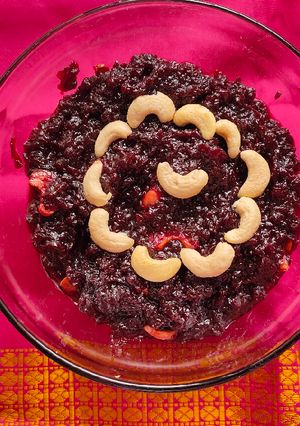 A picture of Beetroot halwa.