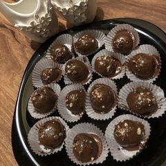 A picture of Oreo choco balls.