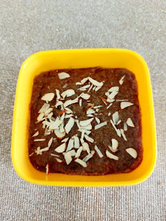 ચીકુ નો હલવો (Chickoo Halwa Recipe In Gujarati) રેસીપી મુખ્ય ફોટો