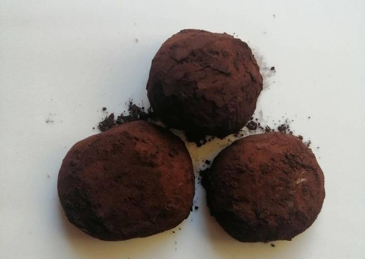 Dark chocolate truffles