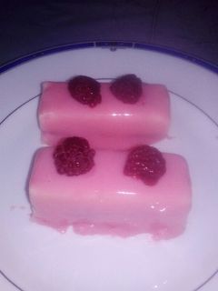 Une photo de Financier pistache framboise
