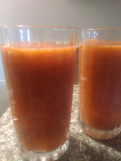 Una foto de Licuado de frutilla y banana