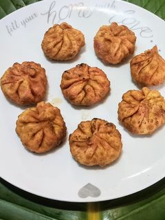 फ्राईड मोदक (fried modak recipe in marathi) रेसिपी चे मुख्य फोटो 