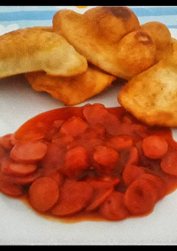 Una foto de Hojaldras con Salchichas guisadas 🇵🇦