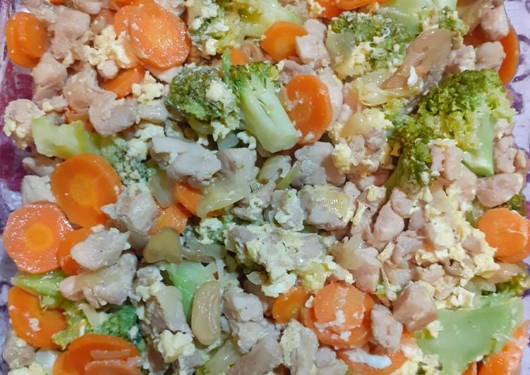 Bagaimana memasak 52. Tumis ayam brokoli wortel Lezat