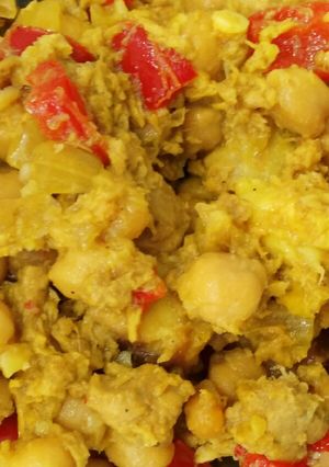 Una foto de Ensalada de garbanzos con atún