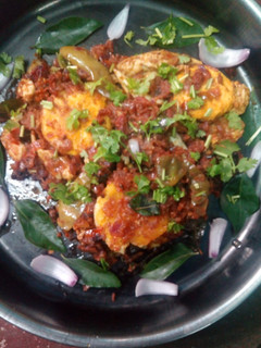 முட்டை சில்லி மசாலா (Muttai chilli masala recipe in tamil) செய்முறை முக்கிய புகைப்படம்