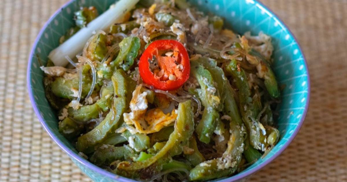 Stir Fried Bitter Gourd With Glass Noodles Recipe By Yui Miles Cookpad