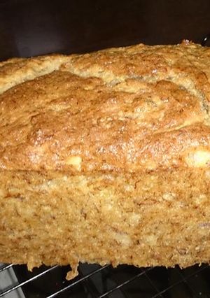 Hình của món Bánh mì chuối - hạt điều.