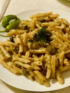 عکسی از دستور پاستا پنه به همراه سينه مرغ و سس مخصوص 🍝🍝