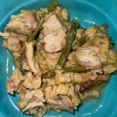 A picture of Cheesy chicken & asparagus skillet.