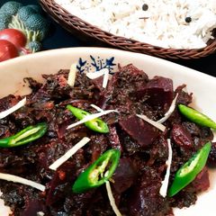 A picture of Palak Chuqandar ki sabzi.