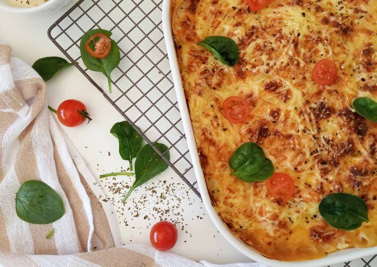 Lasanha de pato com espinafres e tomate cherry