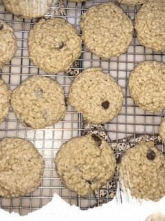 Una foto de Galletas de avena con chips de chocolate