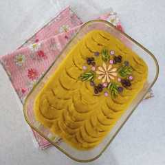 A picture of حلوای شیر سه آرد.
