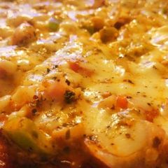 A picture of Pizza : No Oven #No Yeast.