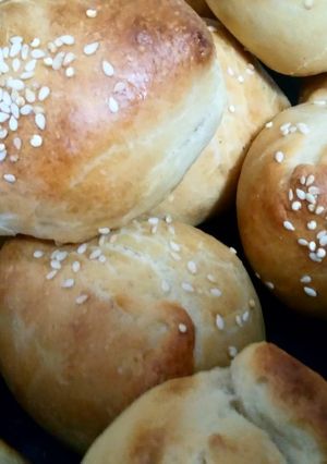 Una foto de Pan sándwiches o hamburguesas súper soft en máquina de pan 🍔