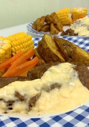 Foto resep Beef Steak Saus Keju with Potato Wedges