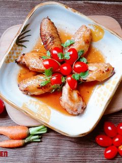 Hình của món Cánh gà sốt chua ngọt.