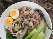 Hình ảnh của mì udon thịt lợn