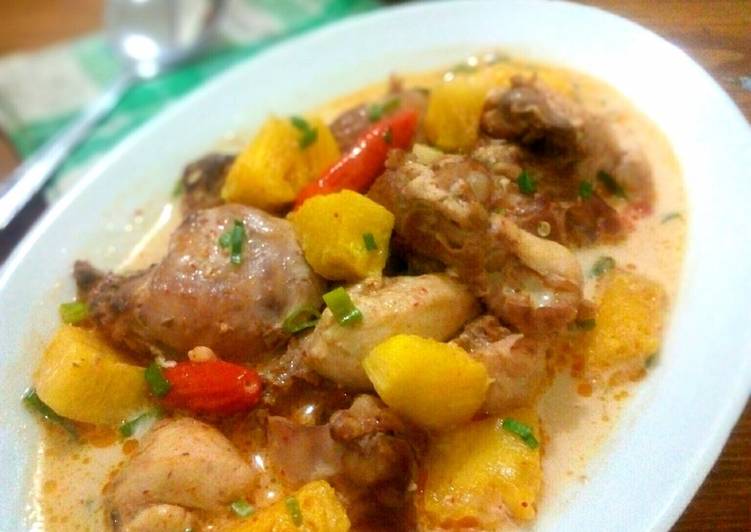 Langkah Mudah untuk Menyiapkan Ayam masak nanas, Menggugah Selera