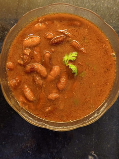 A picture of Rajma curry.