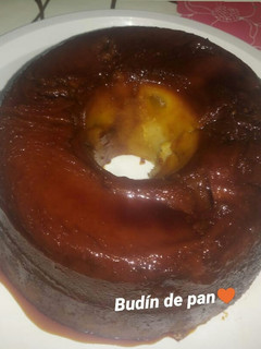 Una foto de Budín de pan❤