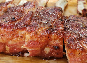 Una foto de Costillas Maestranza en Barril  Ahumador
