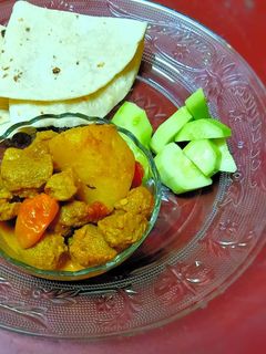 নিরামিষ সয়াবিন কারি (Niramish soyabean curry recipe in Bengali) রেসিপির প্রধান ছবি