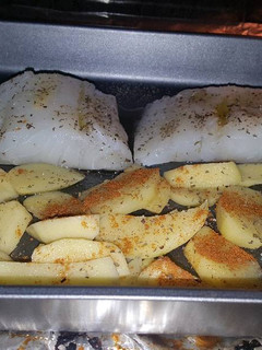 Una foto de Bacalao con patatas al horno by yoli