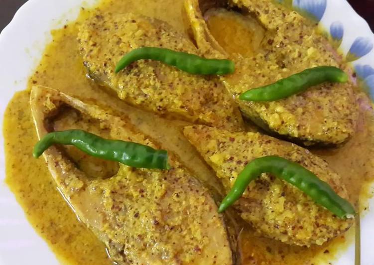 Recipe of Favorite Doi Ilish (Hilsa with curd)