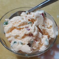 A picture of Date and banana icecream.