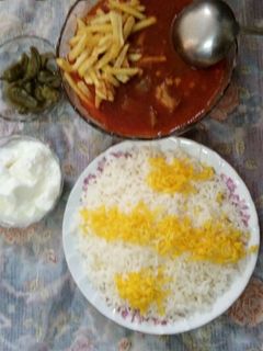 عکسی از دستور چلو خورشت قیمه زن پسردایی جان