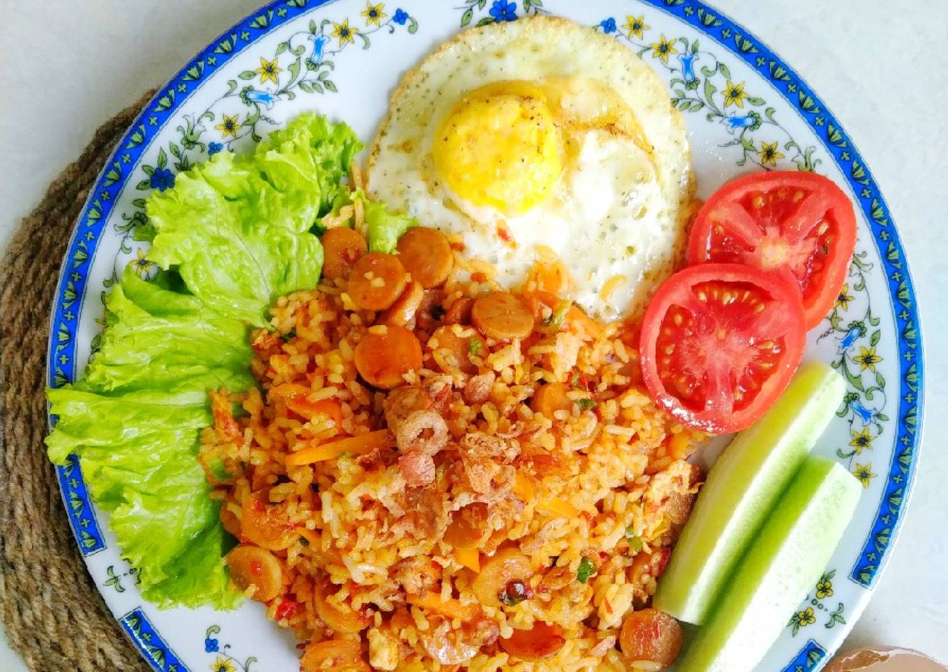 Nasi goreng dengan sosis