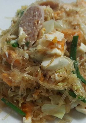 รูปของ วุ้นเส้นผัดไข่เค็มแหนม 😋