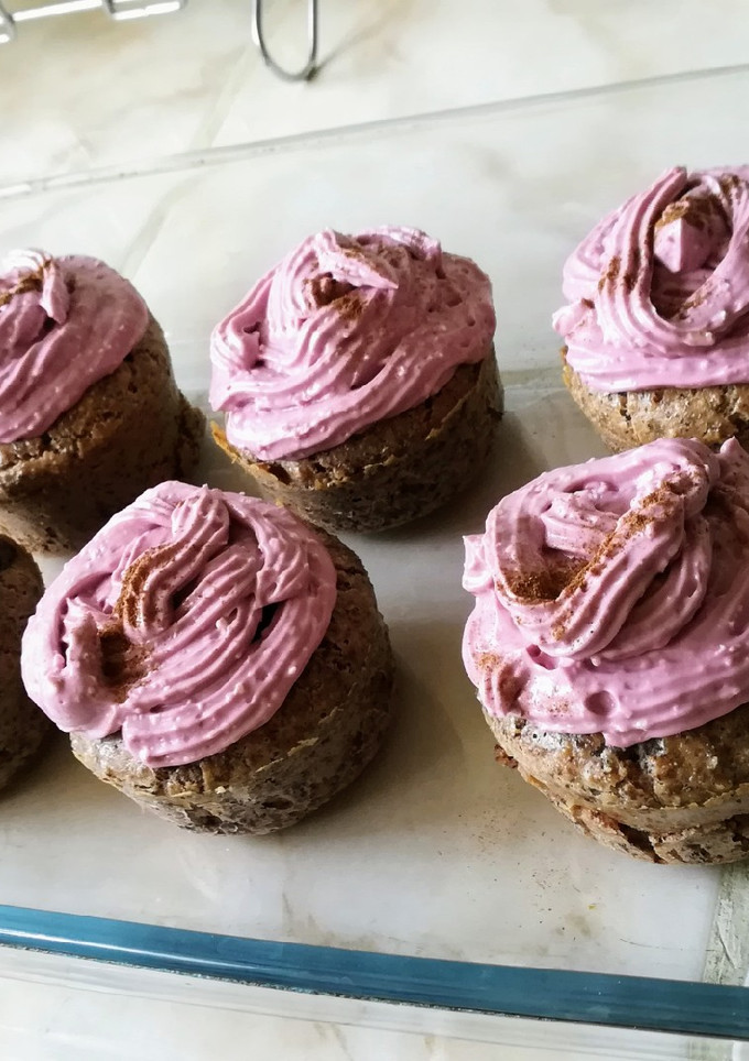 Una foto de Pink keto #cupcakes de nuez