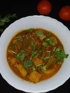 आलू बैंगन सब्जी (Aloo Baingan Sabji recipe in Hindi) रेसिपी मुख्य फोटो