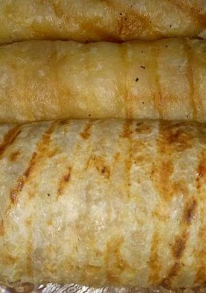 A picture of Grilled paratha roll.