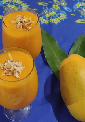 मैंगो शेक (mango shake Recipe In Hindi) रेसिपी मुख्य फोटो