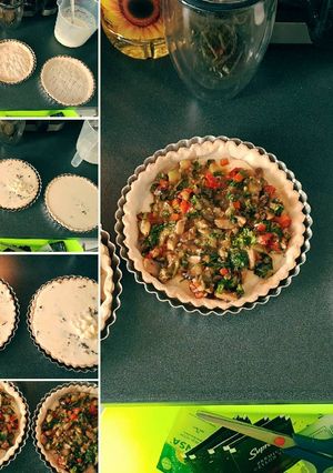 Una foto de Quiche de verduras y champiñón salteado