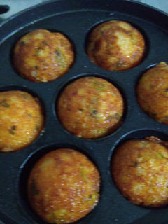सूजी के अप्पे (suji ke appe recipe in Hindi) रेसिपी मुख्य फोटो